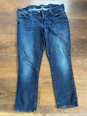 Women's Straight Leg Jeans - Dark Blue Wash